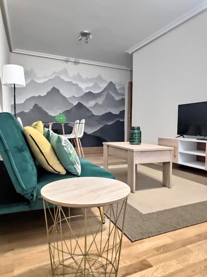 Apartamento Centrico Con Wifi Y Parking De Coche Tamano Medio Cangas de Onís Exterior photo