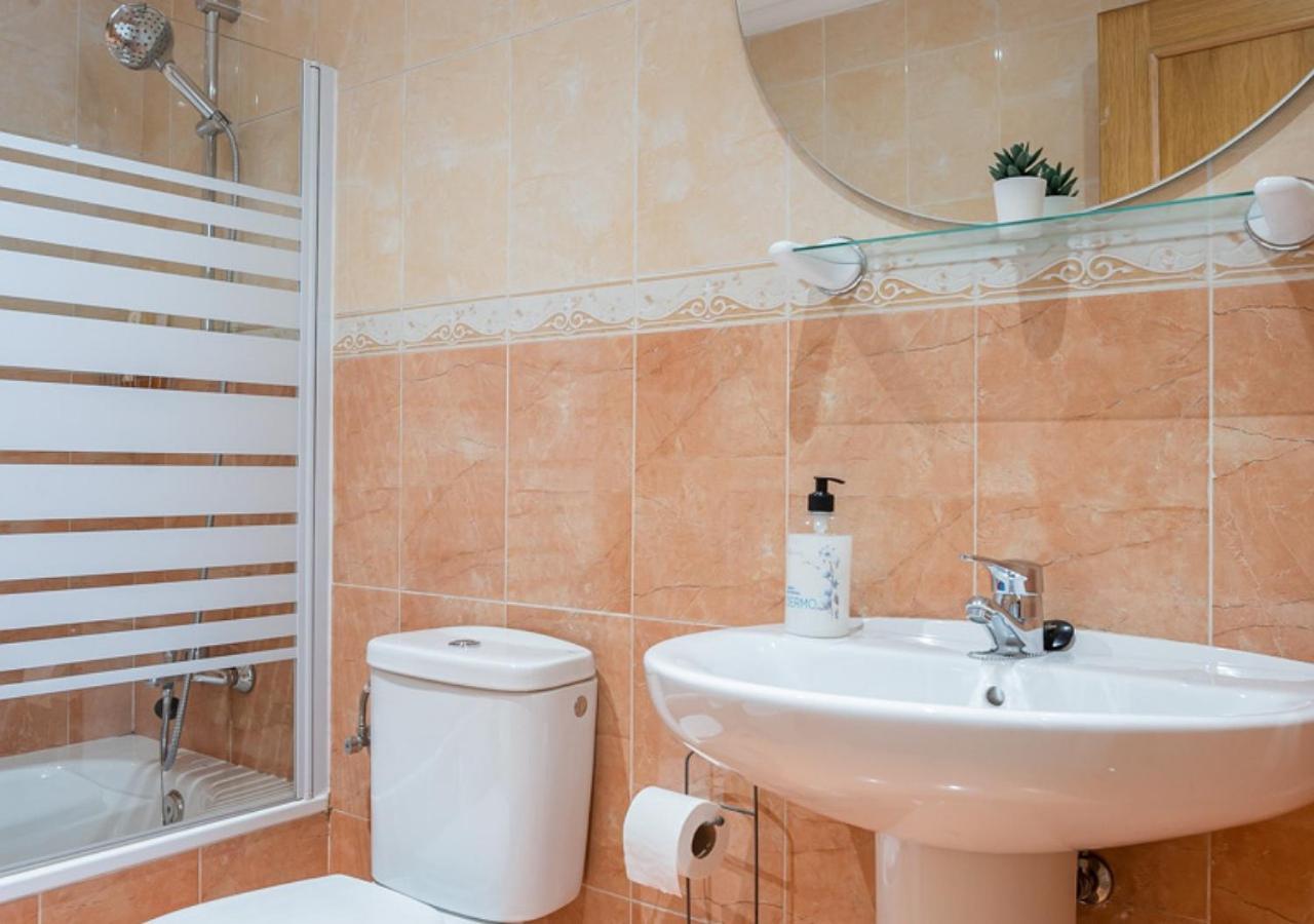 Apartamento Centrico Con Wifi Y Parking De Coche Tamano Medio Cangas de Onís Exterior photo